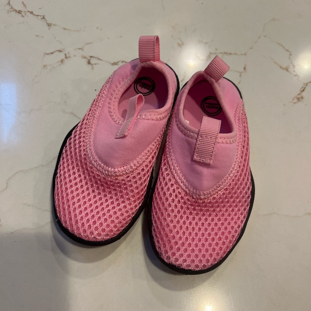 NEVER WORN wonder nation water shoes size 5/6